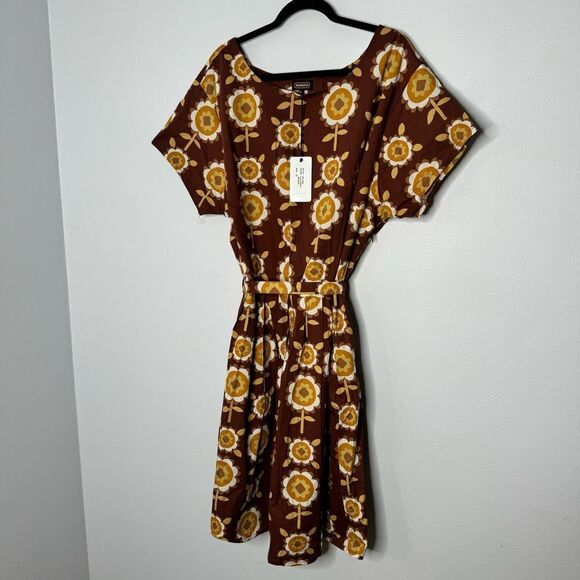 Run & Fly Retro Vintage 50's Style Dress IN Brown Floral Print - Picture 4 of 9